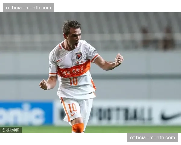 战术通讯:复盘快船队第四节连续利用“Horns”起手式发起进攻的得与失 战术通讯:复盘快船队第四节连续利用“Horns”起手式发起进攻的得与失